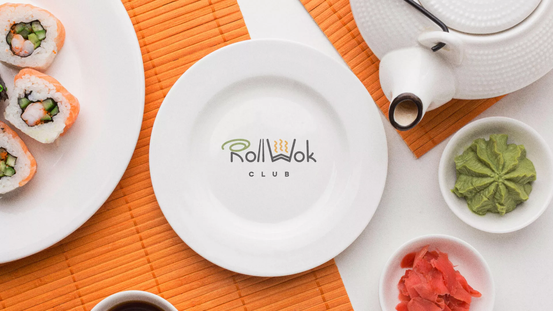 Разработка логотипа и фирменного стиля в Бородино для суши-бара «Roll Wok Club» Разработка логотипа и фирменного стиля в Бородино для суши-бара «Roll Wok Club»